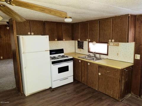 5333 S Arrowhead Trl, Baldwin, MI 49304 photo 7