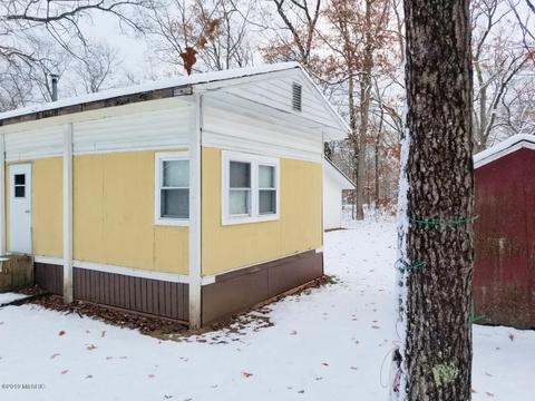 5333 S Arrowhead Trl, Baldwin, MI 49304 photo 3