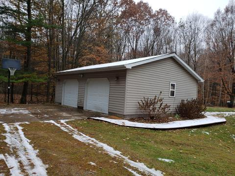 374 W Briggs Rd, Stanton, MI 48888 photo 6
