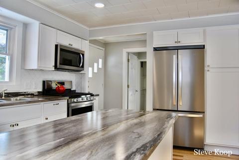 739 Morton Ave, Belding, MI 48809 photo 8