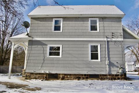 739 Morton Ave, Belding, MI 48809 photo 21