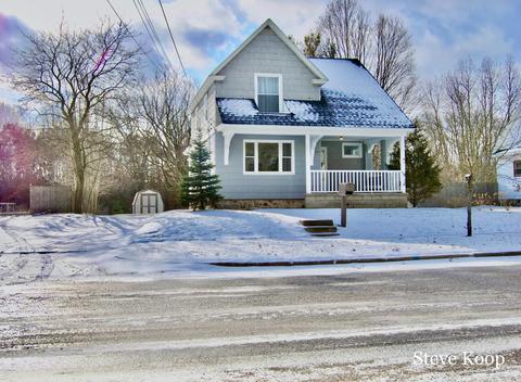 739 Morton Ave, Belding, MI 48809 photo 1