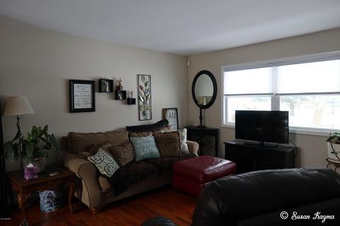 4142 Joan Dr, Dorr, MI 49323 photo 3