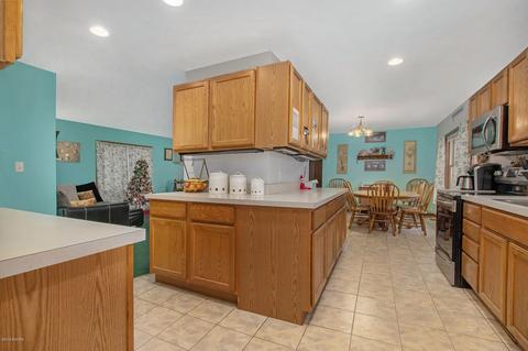 4209 34th St, Dorr, MI 49323 photo 4