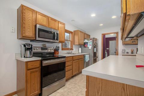 4209 34th St, Dorr, MI 49323 photo 2