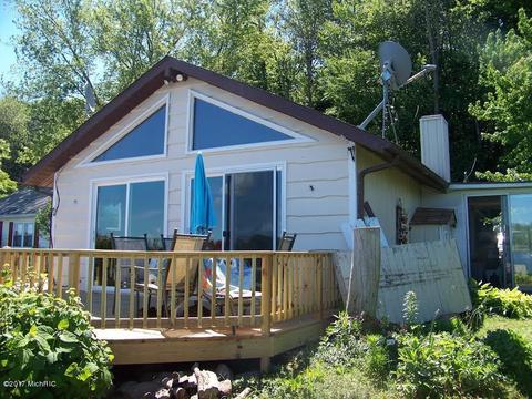 3103 Baseline Rd, Gobles, MI 49055 photo 1