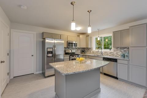 4639 Eagle Dr, Caledonia, MI 49316 photo 2
