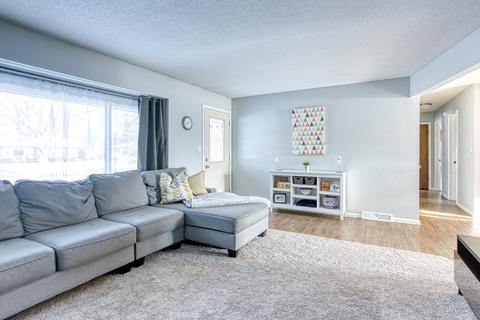 1688 Willowbrook Dr, Jenison, MI 49428 photo 3