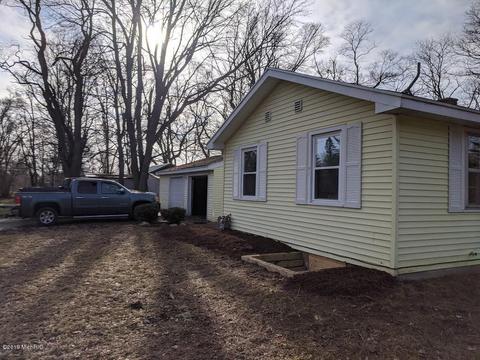 5097 Geiger Ct, Belding, MI 48809 photo 4