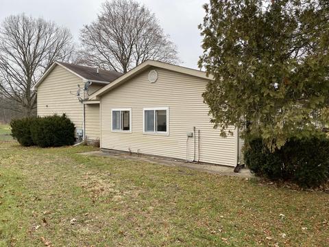 7992 S S Ainger Rd, Olivet, MI 49076 photo 2