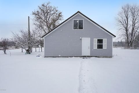 131 N Spruce Ave, White Cloud, MI 49349 photo 18