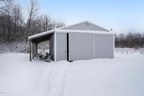 131 N Spruce Ave, White Cloud, MI 49349 photo 17