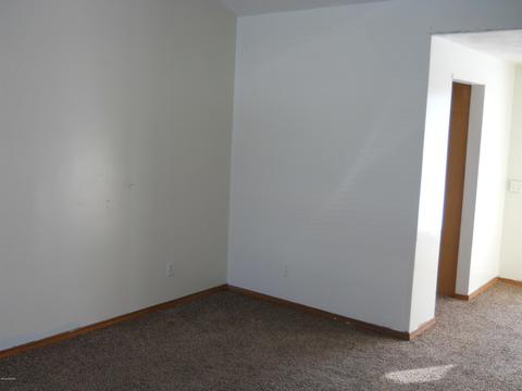 211 W Lakeview St, Crystal, MI 48818 photo 6