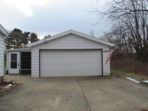 813 Circle Dr, Augusta, MI 49012 photo 4