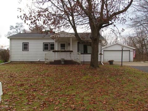 813 Circle Dr, Augusta, MI 49012 photo 1
