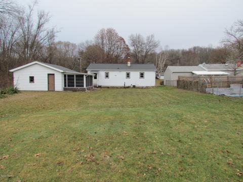 813 Circle Dr, Augusta, MI 49012 photo 6