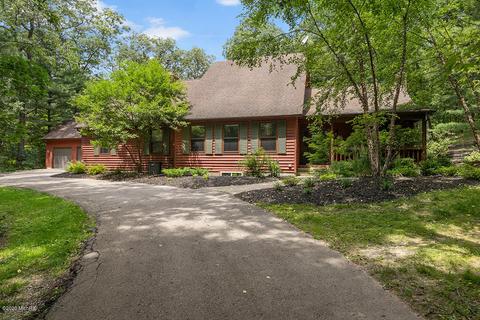 8669 Conservation St NE, Ada, MI 49301 photo 2