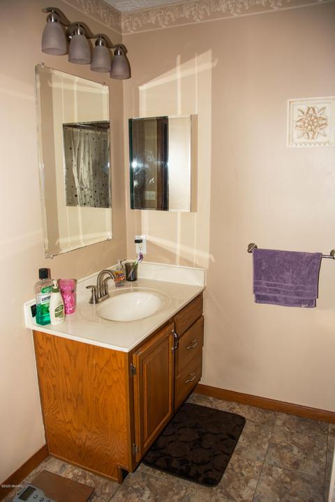 294 Pioneer St, Mendon, MI 49072 photo 15