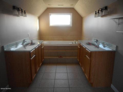 4170 S Loomis Rd, Shepherd, MI 48883 photo 10