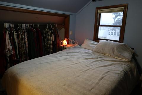 28 E Gardner St, Sparta, MI 49345 photo 7