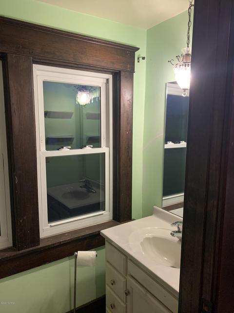 118 Charles Ct, Buchanan, MI 49107 photo 6