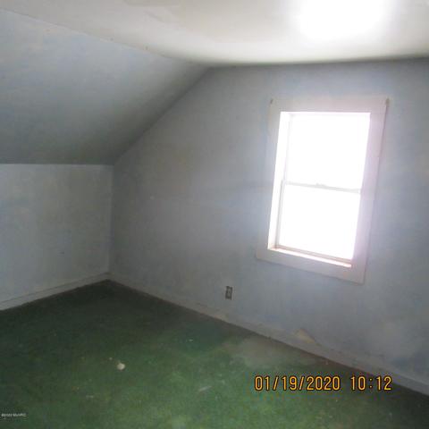 418 Brigham St, Plainwell, MI 49080 photo 9