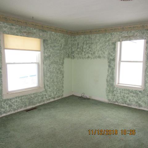 418 Brigham St, Plainwell, MI 49080 photo 8