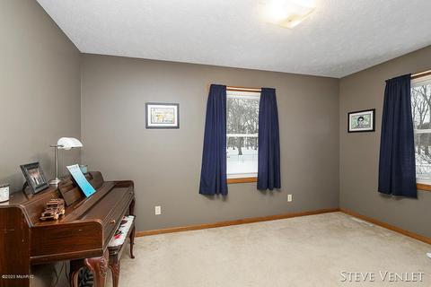 6919 Eric Ave, Jenison, MI 49428 photo 17