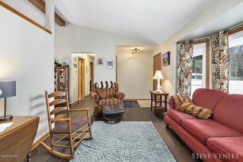 6919 Eric Ave, Jenison, MI 49428 photo 10