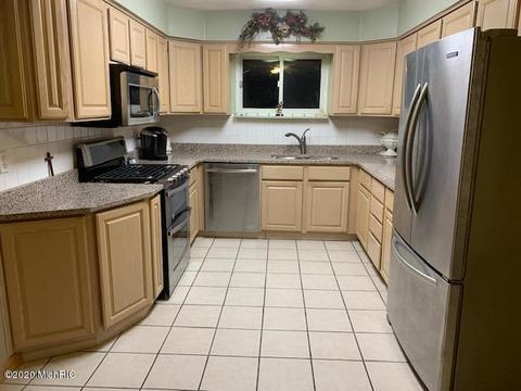 122 Highfield Rd, Marshall, MI 49068 photo 8