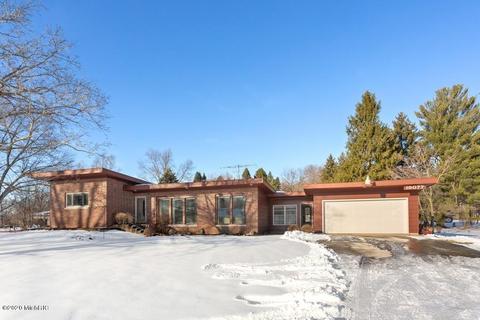 19077 Three Oaks Rd, Three Oaks, MI 49128 photo 1