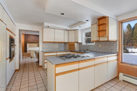 19077 Three Oaks Rd, Three Oaks, MI 49128 photo 8
