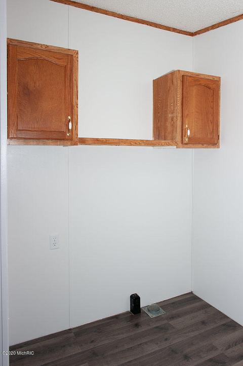 519 Tulip Ave, White Cloud, MI 49349 photo 25