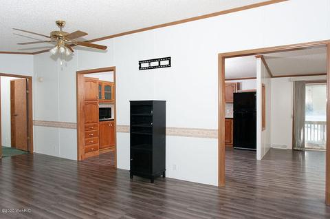 519 Tulip Ave, White Cloud, MI 49349 photo 6