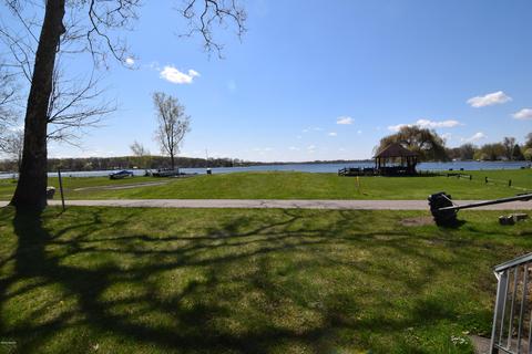 894 Johnson Dr, Quincy, MI 49082 photo 37
