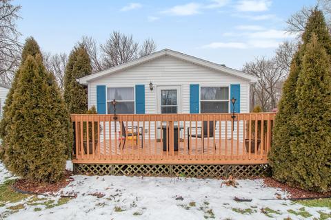 507 Arctic St, Buchanan, MI 49107 photo 2