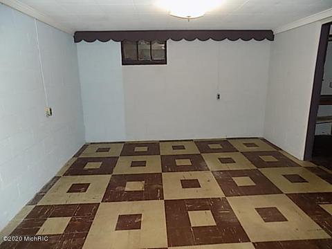 159 Hampton Rd, Benton Harbor, MI 49022 photo 14