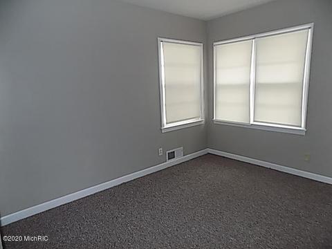 159 Hampton Rd, Benton Harbor, MI 49022 photo 6