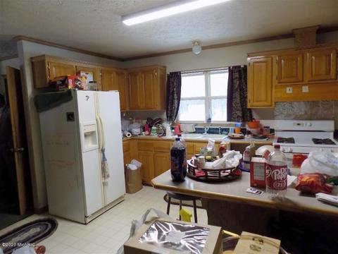 835 53rd St, Pullman, MI 49450 photo 5