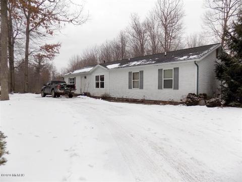 835 53rd St, Pullman, MI 49450 photo 1