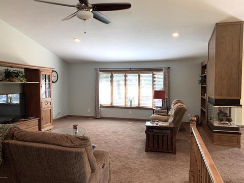 1415 5th St, Belding, MI 48809 photo 6