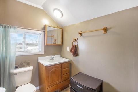 216 E Maple St, Shepherd, MI 48883 photo 13
