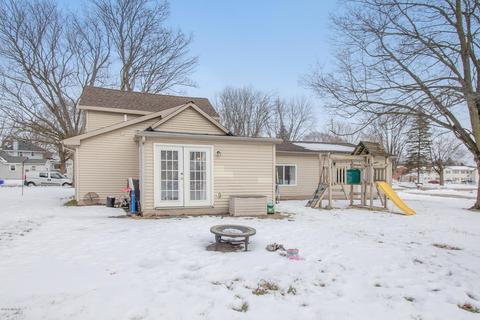 216 E Maple St, Shepherd, MI 48883 photo 23