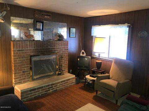 8771 E Wilderness Trl, White Cloud, MI 49349 photo 5