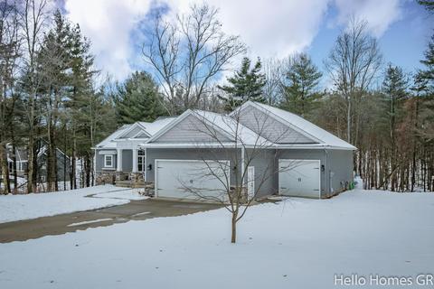 282 Barron Dr NE, Ada, MI 49301 photo 2
