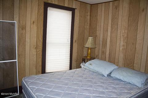 105 E Wayne St, Dowagiac, MI 49047 photo 7