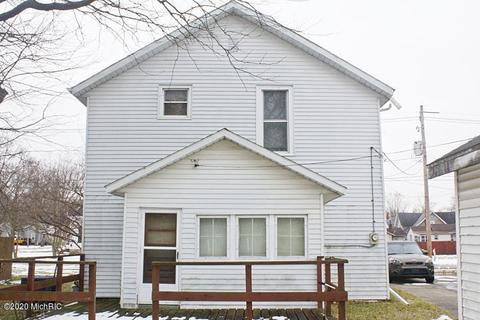 105 E Wayne St, Dowagiac, MI 49047 photo 3