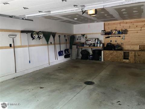 7566 E M-115, Cadillac, MI 49601 photo 25
