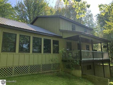 7566 E M-115, Cadillac, MI 49601 photo 3