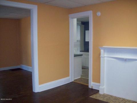 809 Normal Ct, Kalamazoo, MI 49007 photo 4